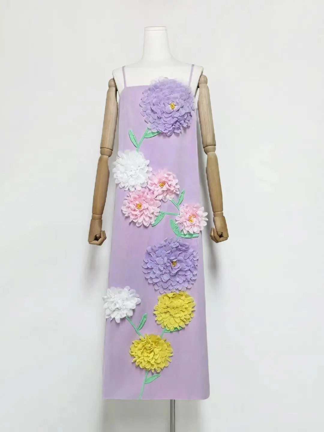 Hit Color Spliced Appliques Slimming Dress